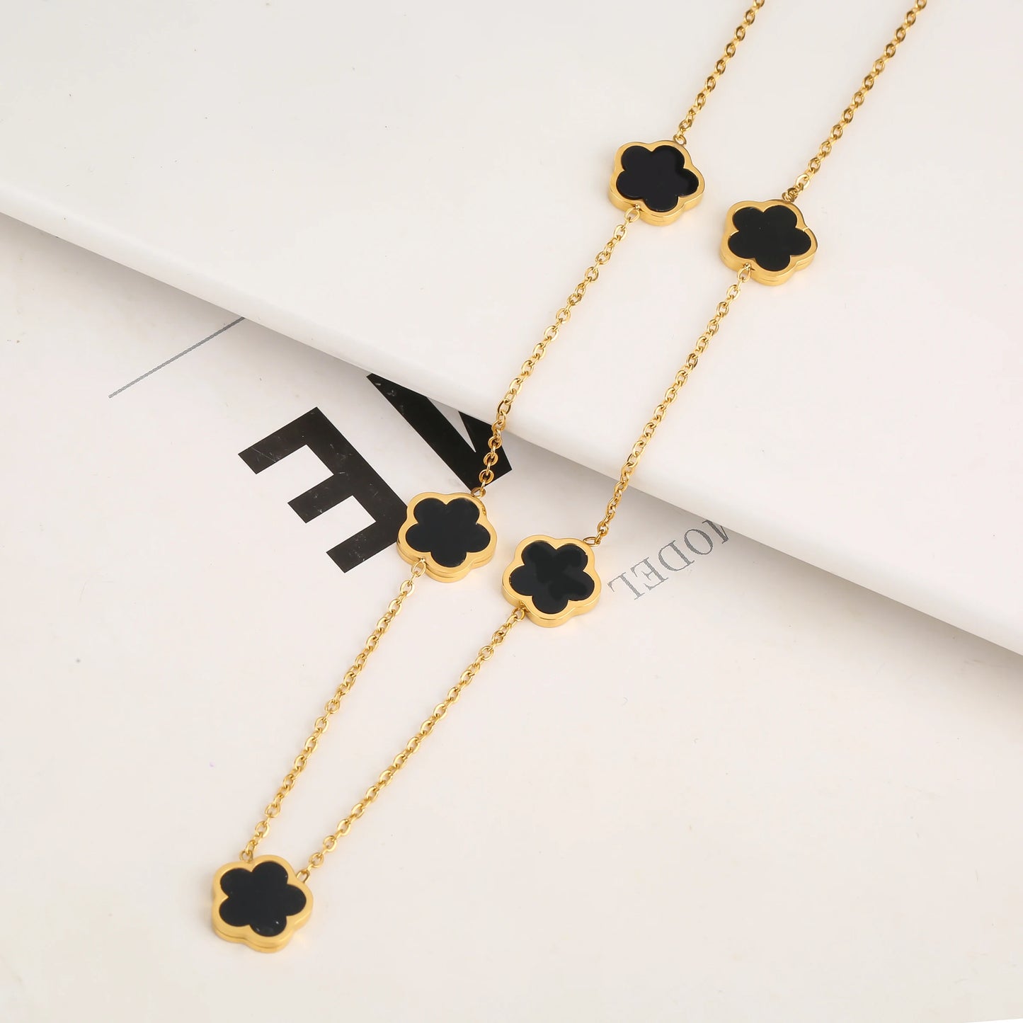 Five Leaf Flower Pendant Necklaces
